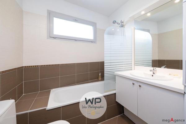Appartement à CESSY, 01170 - 4 pièces 92m²