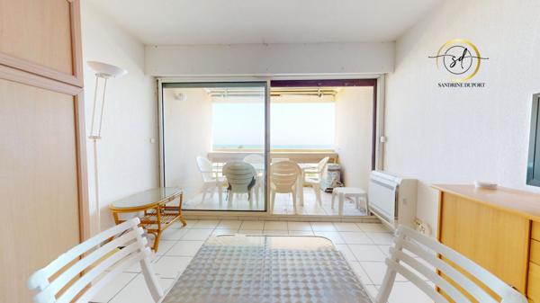 Pied a terre face à la mer -accès direct plage -terrasse -parking privé - piscine