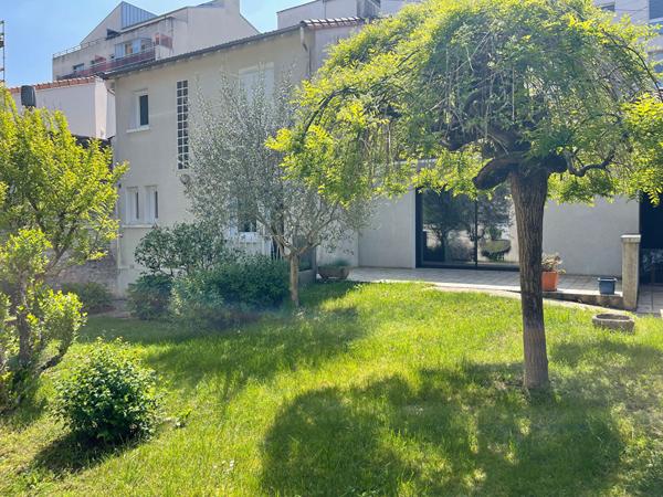 NIORT centre ville maison avec garage et jardin, Niort 79000