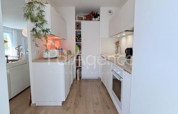 ROYAN Appartement T3 avec terrasse et parking Centre-vil