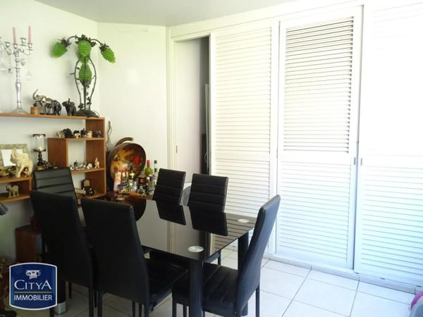 Appartement à vendre 2 pièces 41.92m² Saint-Denis (97400)