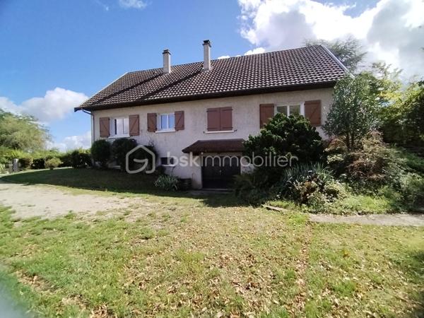 Maison traditionnelle de 222 m²