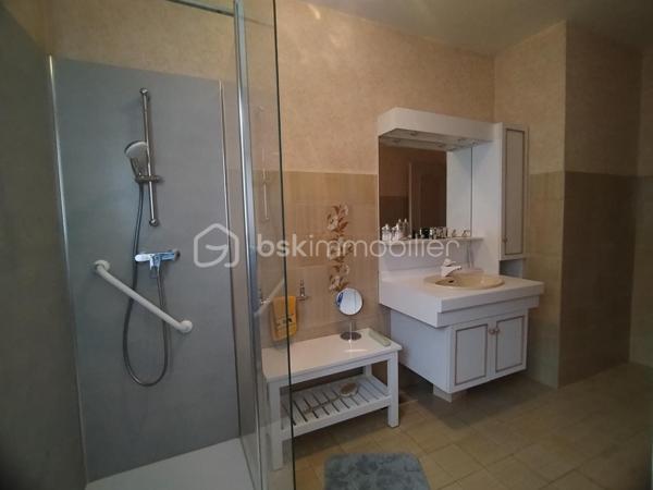 Maison traditionnelle de 222 m²