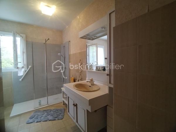 Maison traditionnelle de 222 m²