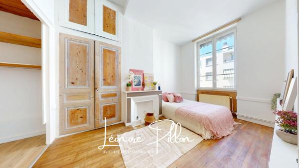 Appartement
         3 pièces
        - 85 m² Exclusivité 339 000 € *