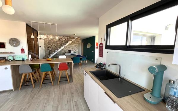 Maison à vendre    5 pièces • 135 m2 Mèze