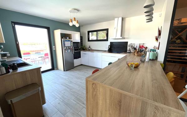 Maison à vendre    5 pièces • 135 m2 Mèze