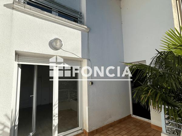 Location Appartement 3 pièces 66.28 m² - LE HAMEAU DES CHENES Saint Pierre Du Mont 40280
