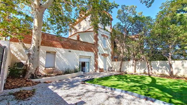 Mas de caractère rénové- Piscine- Surface totale 212 M² - Garage - à 7 mn du centre de THUIR (66 300 Occitanie )