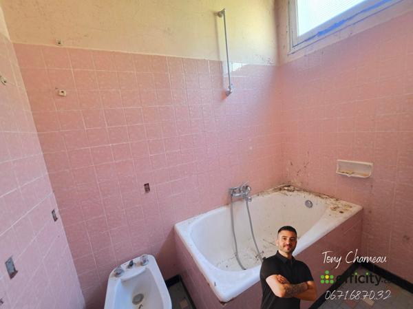 Maison
         2 pièces
        - 40 m² 15 000 € *
