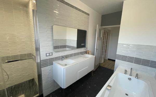 Maison à louer    6 pièces • 172 m2 Couzeix