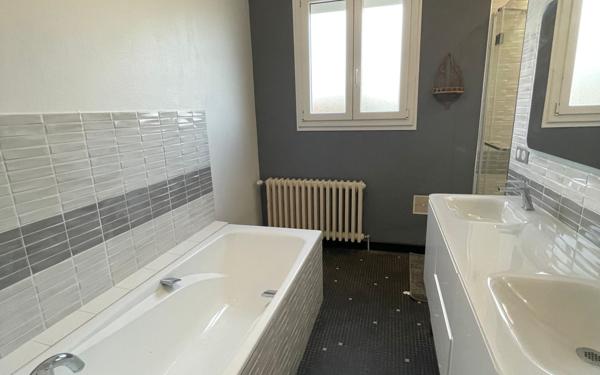 Maison à louer    6 pièces • 172 m2 Couzeix