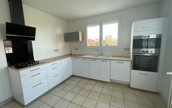 Maison à louer    6 pièces • 172 m2 Couzeix