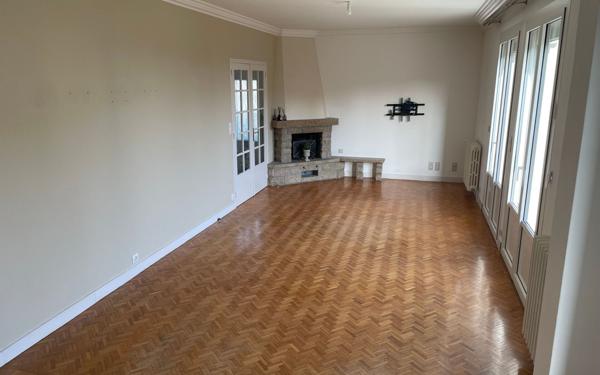 Maison à louer    6 pièces • 172 m2 Couzeix