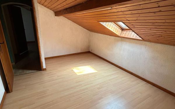 Maison à vendre    7 pièces •  Anould