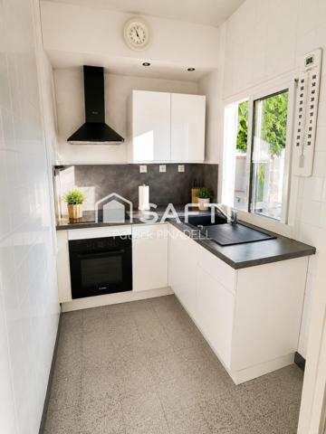 Maison traditionnelle Canétoise de 64m², trois chambres, espace de vie, cuisine, salle d'eau, WC
