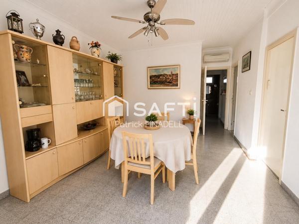 Maison traditionnelle Canétoise de 64m², trois chambres, espace de vie, cuisine, salle d'eau, WC