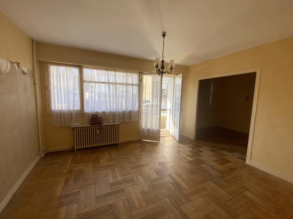 Appartement
         4 pièces
        - 65 m²