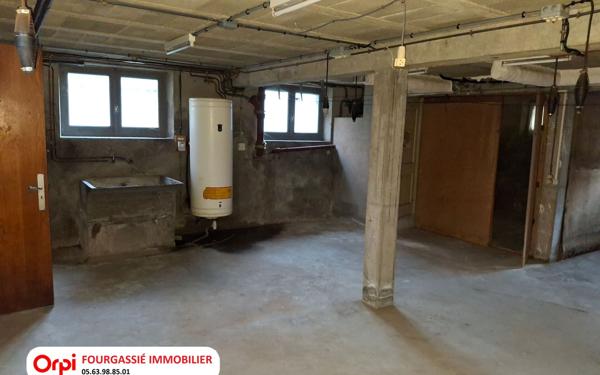 Maison à vendre    5 pièces •  Aussillon