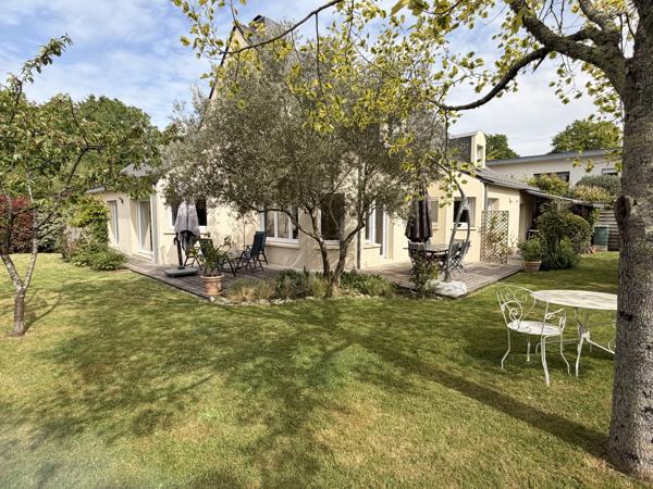 Maison familiale 206 m² à vendre à Vannes – Quartier calme et recherché, proche centre-ville