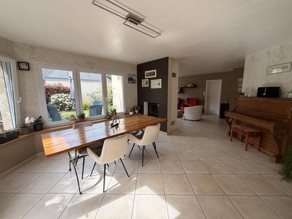 Maison familiale 206 m² à vendre à Vannes – Quartier calme et recherché, proche centre-ville