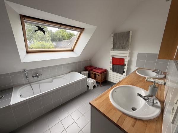 Maison familiale 206 m² à vendre à Vannes – Quartier calme et recherché, proche centre-ville