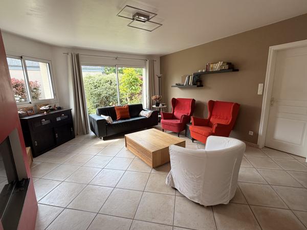 Maison familiale 206 m² à vendre à Vannes – Quartier calme et recherché, proche centre-ville