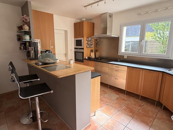 Maison familiale 206 m² à vendre à Vannes – Quartier calme et recherché, proche centre-ville