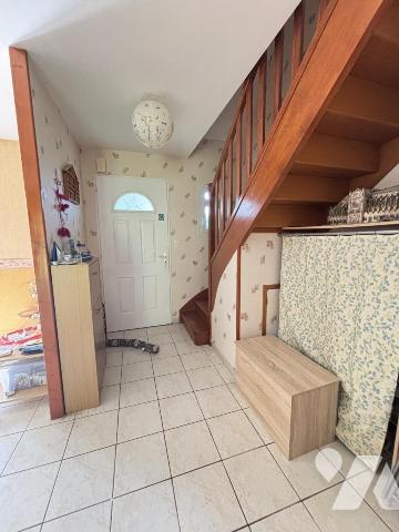 Située à SAINT-GILLES, maison d’habitation avec vie de plain-pied