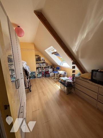 Située à SAINT-GILLES, maison d’habitation avec vie de plain-pied