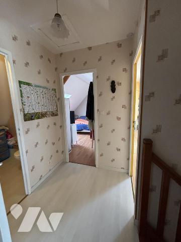 Située à SAINT-GILLES, maison d’habitation avec vie de plain-pied