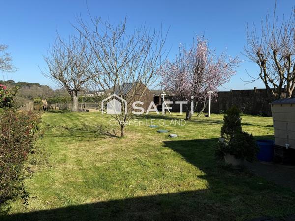 Maison néo-bretonne dans une impasse