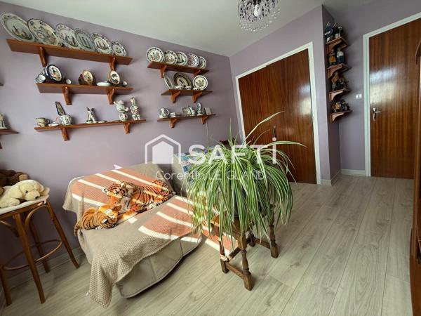 Maison néo-bretonne dans une impasse