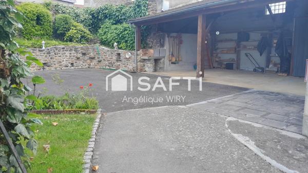Maison de 258m², 8 pièces et jardinet