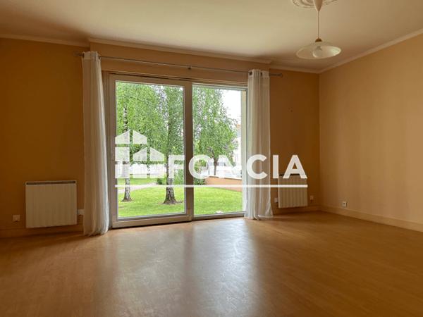 Location Appartement 3 pièces 67.05 m² - 30 AVENUE DE BOURGES Gien 45500