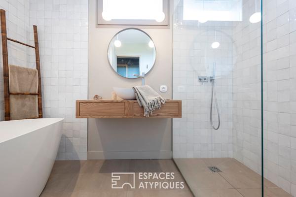 Maison d’architecte bioclimatique avec jardin, piscine et stationnement au coeur du Bouscat