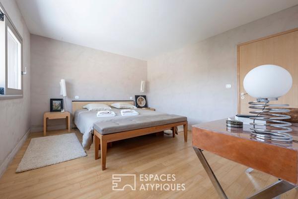 Maison d’architecte bioclimatique avec jardin, piscine et stationnement au coeur du Bouscat