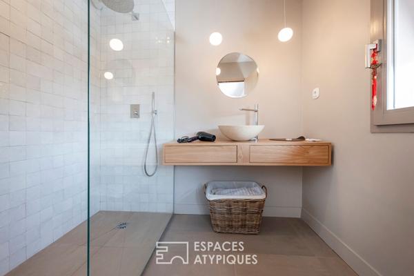 Maison d’architecte bioclimatique avec jardin, piscine et stationnement au coeur du Bouscat