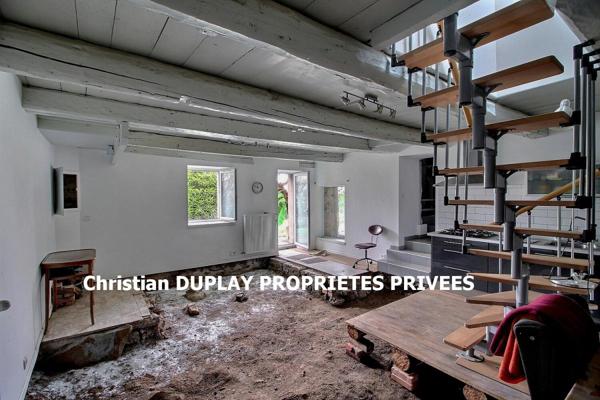 Saint Etienne 42100 dans un hameau paisible au dessus de Rochetaillée ferme rénovée en 2010 sur la partie habitation 112m² habitables 3 chambres sur 1080m² de terrain