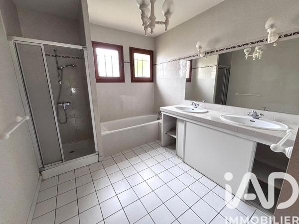 Maison à vendre 5 pièces 110 m² Saintes