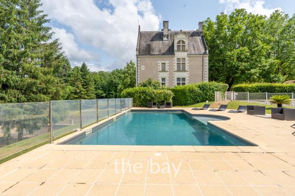 Chissay-en-Touraine (41400) PRÈS D'AMBOISE – CHÂTEAU HISTORIQUE DU VAL DE LOIRE – 24 HECTARES – PISCINE – DÉPENDANCES – 4 600 000 € FAI