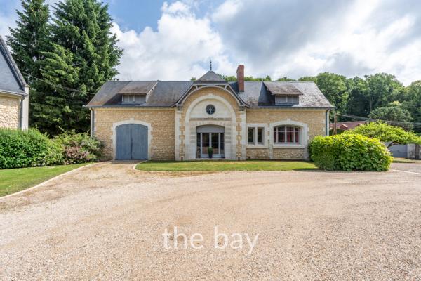 Chissay-en-Touraine (41400) PRÈS D'AMBOISE – CHÂTEAU HISTORIQUE DU VAL DE LOIRE – 24 HECTARES – PISCINE – DÉPENDANCES – 4 600 000 € FAI