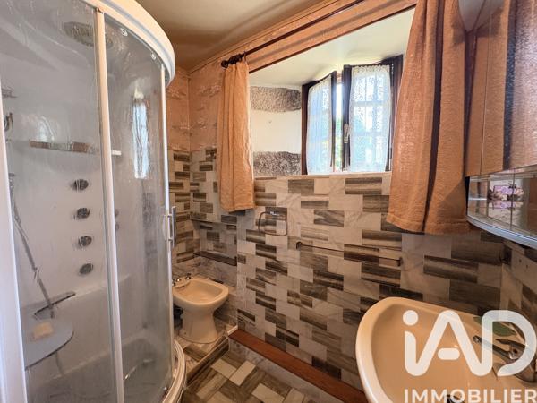 Maison à vendre 10 pièces 241 m² Tauriac