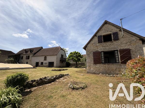 Maison à vendre 10 pièces 241 m² Tauriac