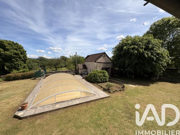 Maison à vendre 10 pièces 241 m² Tauriac