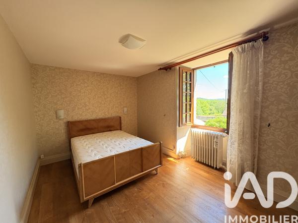 Maison à vendre 10 pièces 241 m² Tauriac