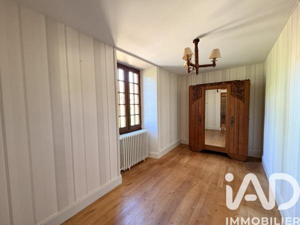 Maison à vendre 10 pièces 241 m² Tauriac