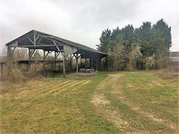 Vente Local commercial 3972 m2 à Neuilly-Saint-Front