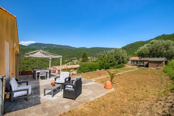 Maison
         5 pièces
        - 139 m² Exclusivité 485 000 € *
