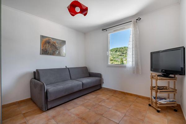 Maison
         5 pièces
        - 139 m² Exclusivité 485 000 € *